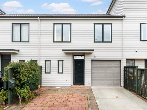 82/1 Ambrico Place, New Lynn