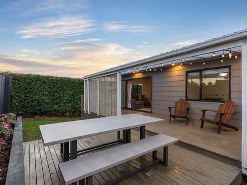 24 Bayside Avenue, Te Atatu Peninsula