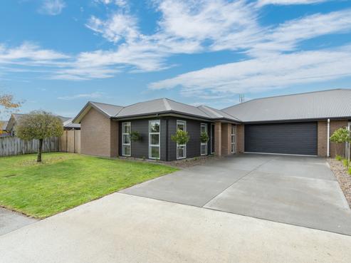 8 Arista Way, Rototuna North