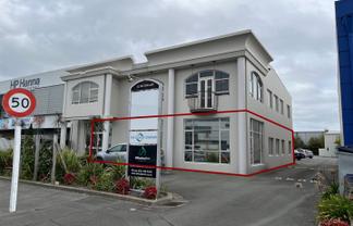 Tower Junction Convenience