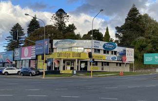 High profile corner office, showroom or retail