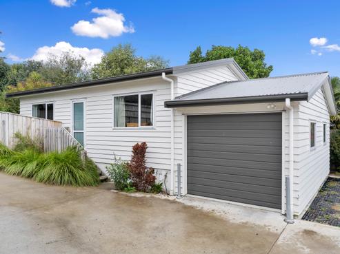 16A Chilcott Road, Henderson