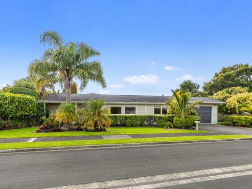 1 Kiriwai Place, Matua