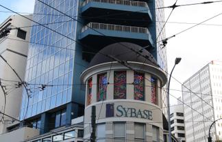 Quality Full Floor Close to Courts - 340sqm