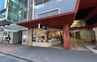 Beautiful option along Victoria Street 