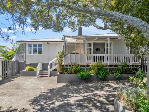 1 Marewa Street, Te Atatu South