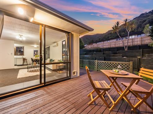 33 Hartford Crescent, Totara Park
