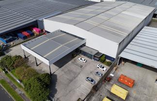 99% Warehouse | High Stud on Hautu