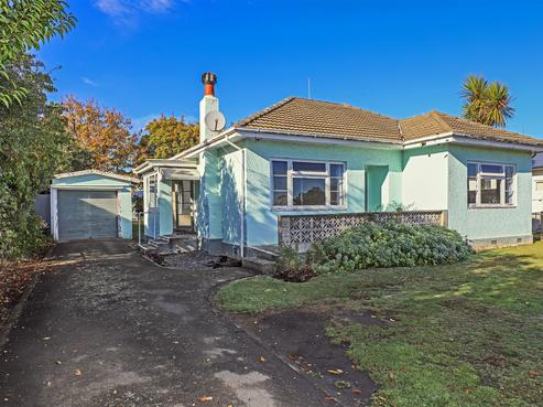 909 Tawa Street, Mahora