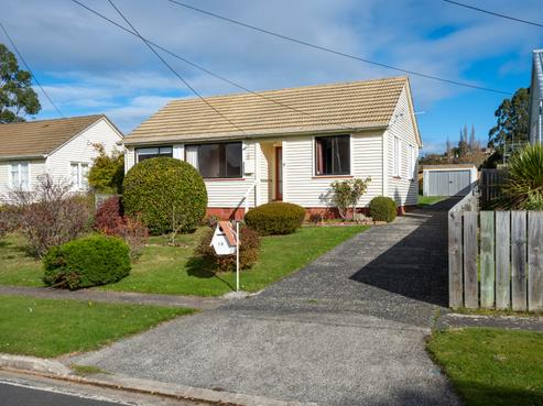 18 Freyberg Avenue, Sawyers Bay
