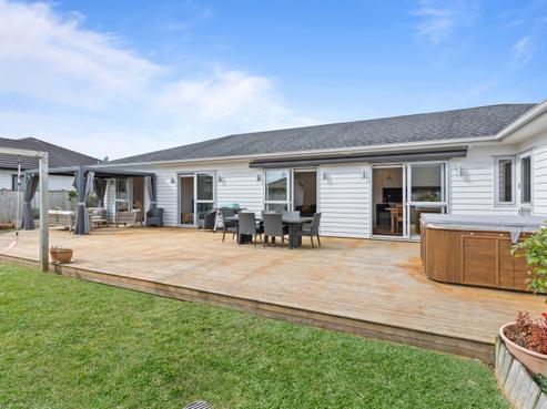 16 Walter Ruddock Avenue, Kumeu
