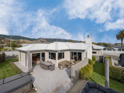 11 Lucy Murcott Place, Stoke
