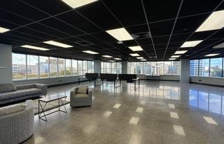 Modern Fit Out with Outstanding Aspect