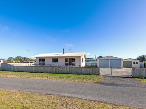 11 Te Kiri Street, Himatangi Beach