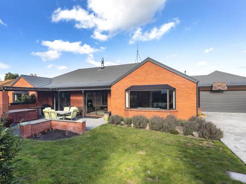 15 Stanton Place, Woodend