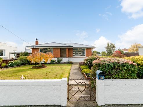 18 Burns Street, Mosgiel