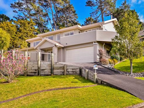 9 Houhere Close, Albany