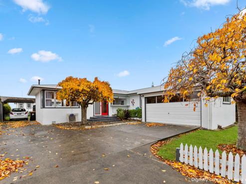 33 Sutherland Crescent, Westbrook