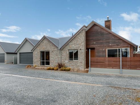 33E Larch Crescent, Alexandra