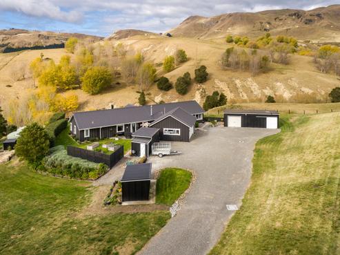 1011 Kahuranaki Road, Havelock North