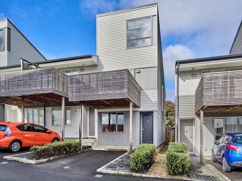 8/31 Princess Terrace, Newtown