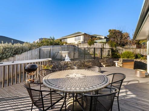 33 Olympus Way, Richmond