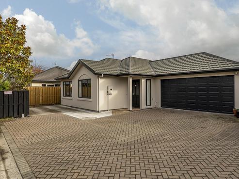 19 Beechwood Drive, Northwood