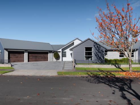 3 Winslow Court, Huntington