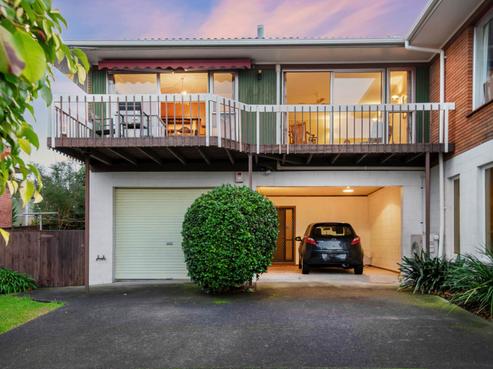 3/64 Church Street, Northcote Point