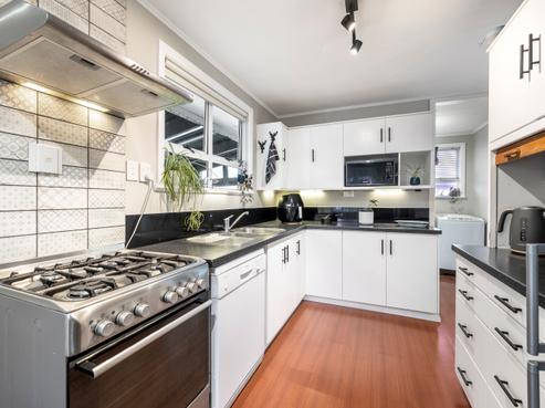 29 Pandora Avenue, Sunnybrook