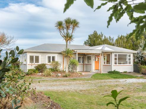 8 Golf Links Road, Carters Beach