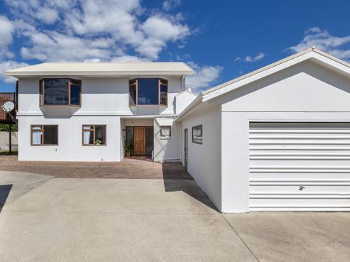 252B Levers Road, Matua