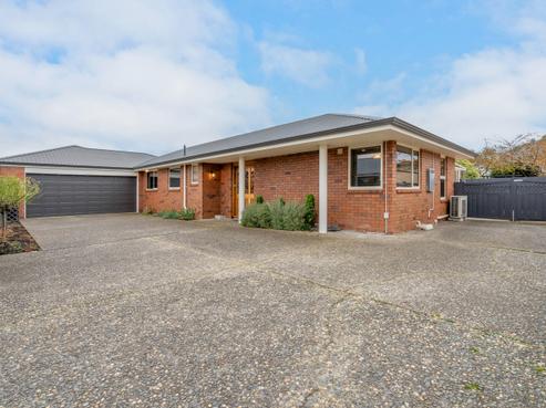 116 Catherine Street, Windsor