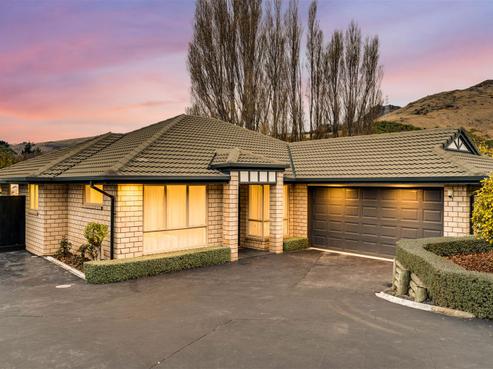 11 Gilders Grove, Heathcote Valley