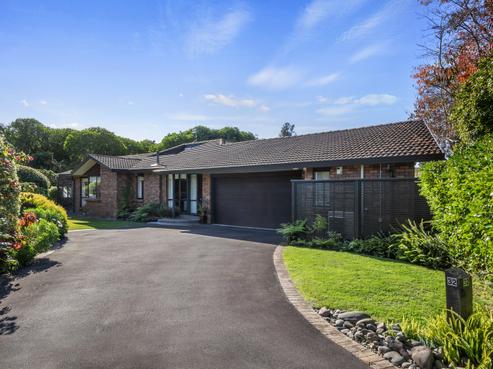32 Awanui Drive, Waikanae