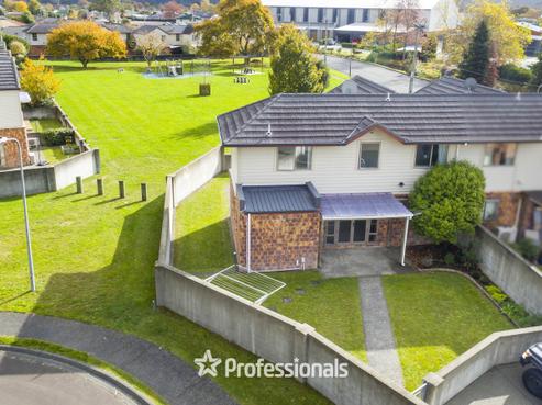 64 Evergreen Crescent, Trentham