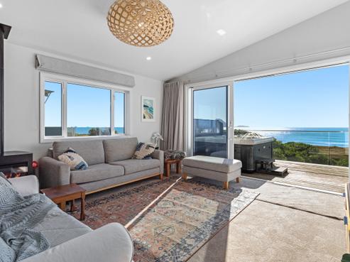 12 Captains Cove, Coastlands