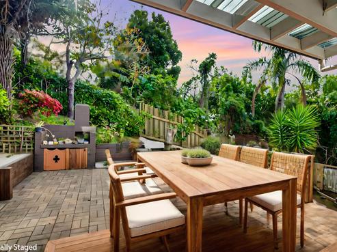 2/10 Tallington Crescent, Torbay