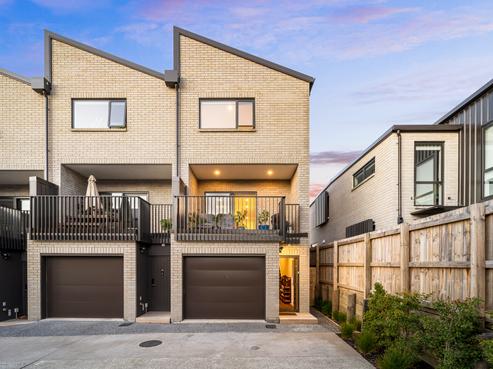 26/28 Westgate Drive, Massey