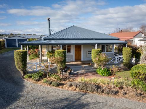10 Blairs Place, Te Anau