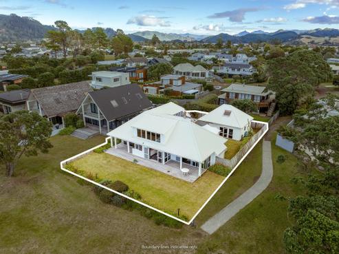 27 Claxton Avenue, Pauanui