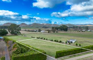 54 Charles Street, Takapau