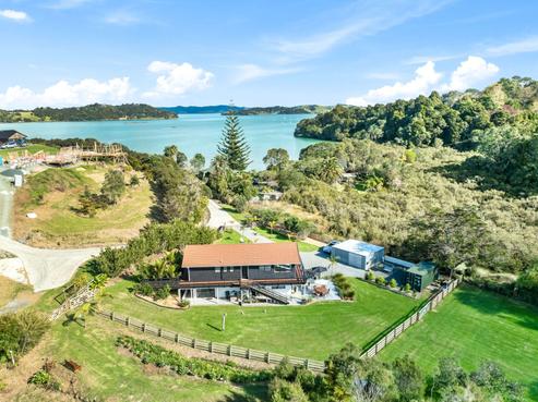 106 Ritchie Road, Parua Bay