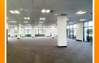 Split Able Ground Floor Office Retail Showroom 