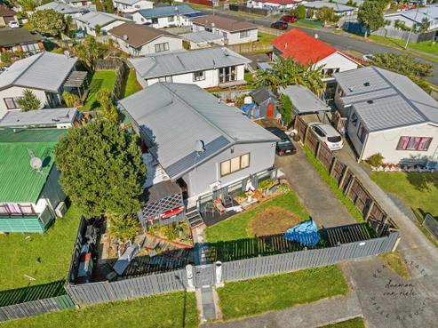 12B Templeton Place, Clendon Park