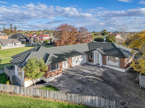 52 Mirrabooka Avenue, Botany Downs