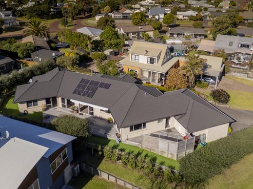 8 Britannia Dell, Pauanui