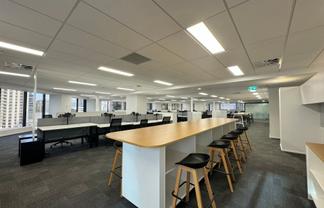 High-End Full Floor Business Hub