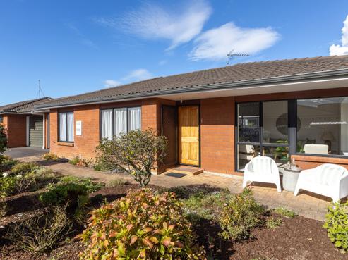 8/57 Weiti Road, Orewa