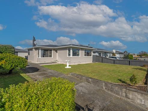20 Somerset Crescent, Highbury